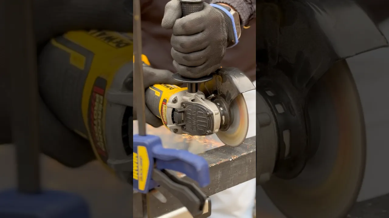 Esmerilhadeira Angular DeWalt