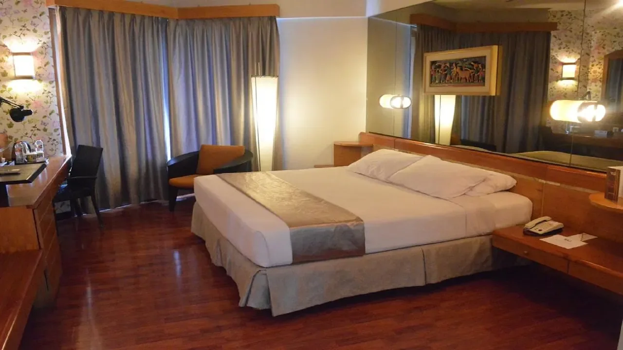 
          
          
          
            
            Klub Bunga Butik Resort, Hotel Mewah di Lereng Gunung Panderman
          
        . 
