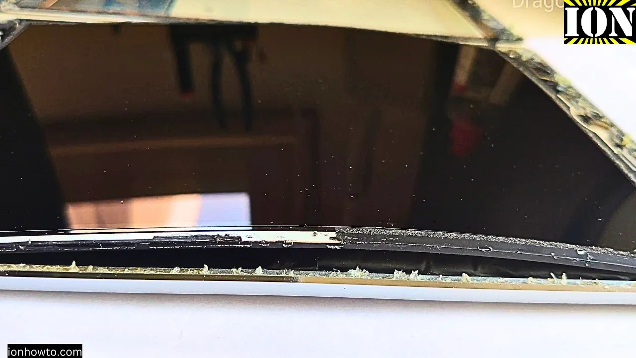 A 1st gen iPad Air was given to me with the screen peeled off with the touch not working. Purchased . 