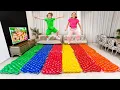 Download Lagu Vania Mania Kids Play With Air Balloon Mattress