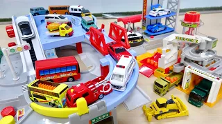 電動トミカで動かす！トミカタウン【ぐるぐるバスタウン・立体駐車場・積み下ろし工事現場】組み立て☆はたらくくるまを使って遊ぶよ♪