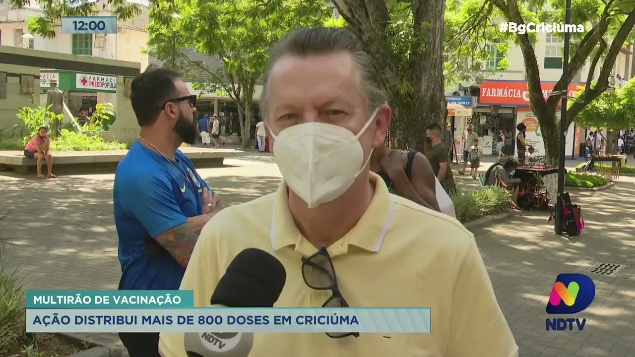 Mutirão de vacinação na praça aplicou mais de 800 doses de vacina