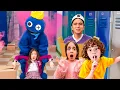 Download Lagu RAINBOW FRIENDS EN LA VIDA REAL (ESCUELA)