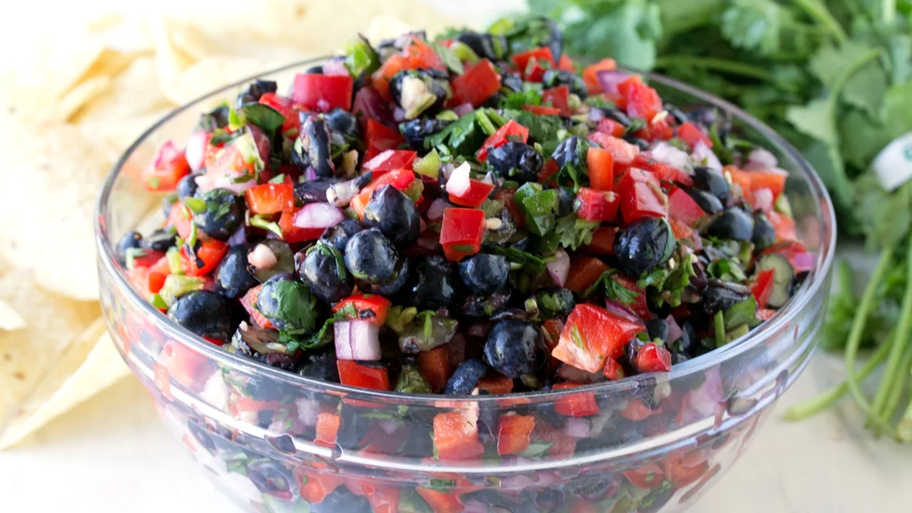 How to Make Blueberry and Red Bell Pepper Salsa