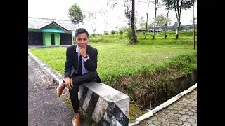 Download KAU LIHAT AKU DISINI MERINDUKANMU R.SOETOMO CIPTAKAN LAGU INDAH creator studio R.soetomo.mp4 MP3