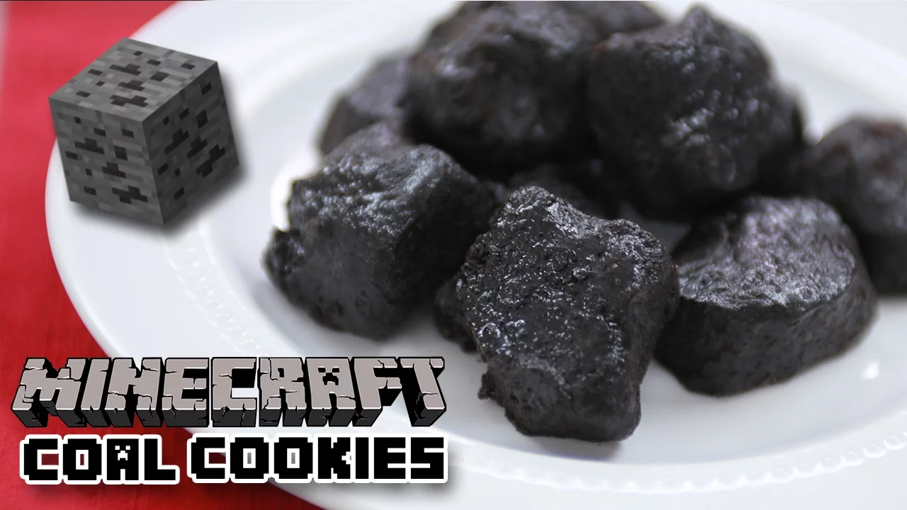 MINECRAFT COAL COOKIES - NERDY NUMMIES