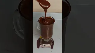 اسهل واطعم صوص شكولاتة لتزيين الحلويات والكيكة وبمكونات موجودة فى كل بيت 