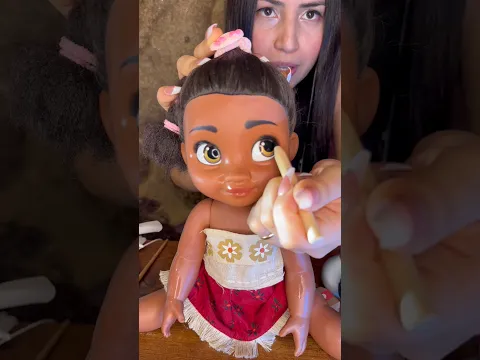 Asmr - Maquiando a filha em 1 minuto para ir para escola
