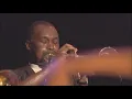 Earth wind and fire -  can't hide love (Live)