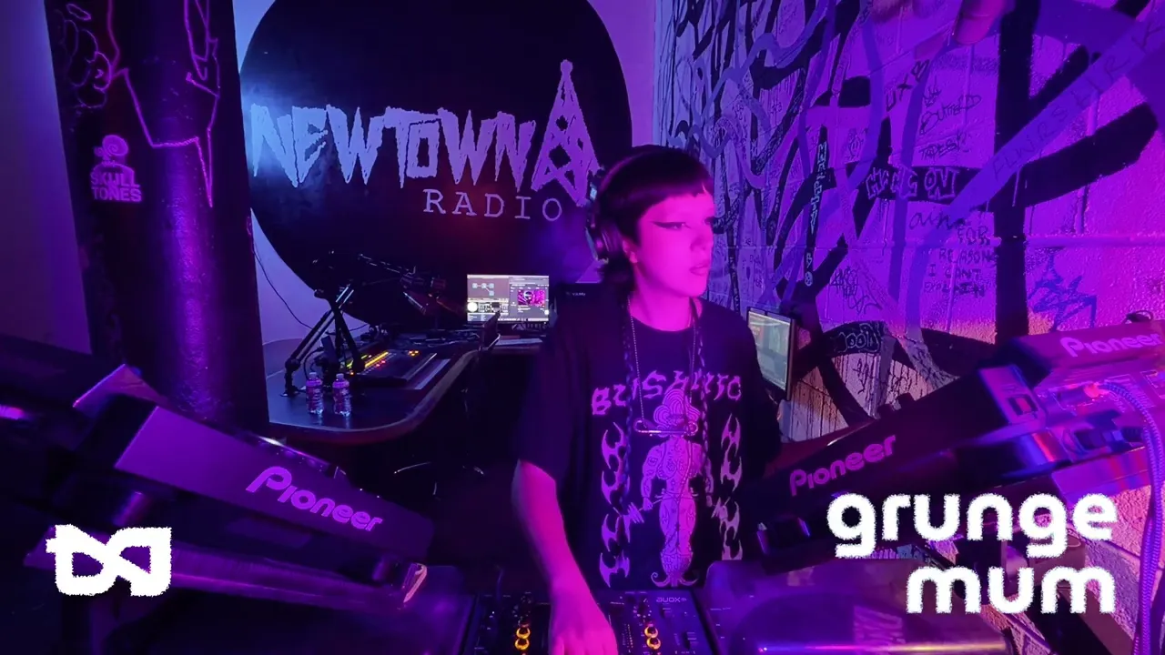 grunge mum — EP022