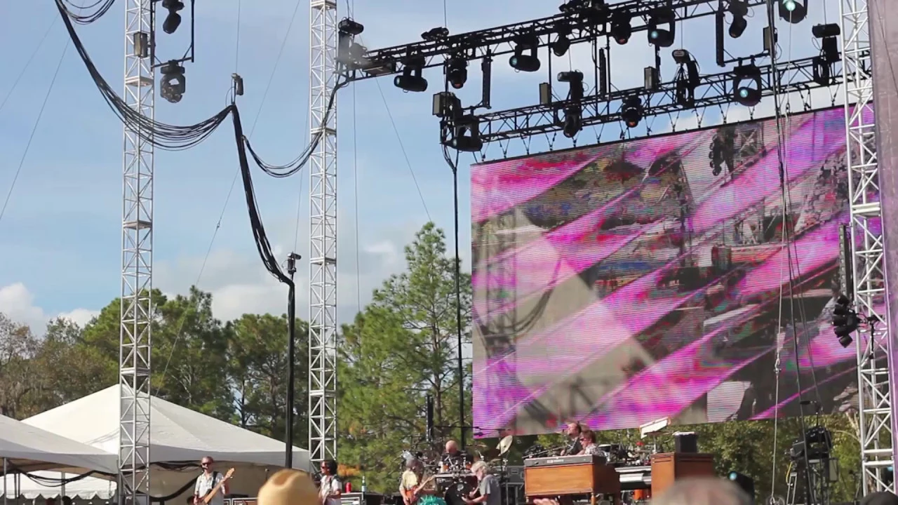 The String Cheese Incident feat. Tyler Grant - Get Tight The String Cheese Incident feat. Tyler Grant - Get Tight