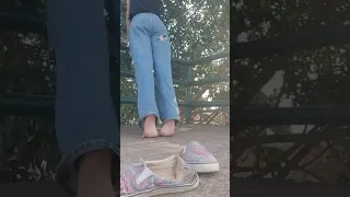 10 Feet Shorts Feet Barefoot Soles Toes Dirty Ignore 