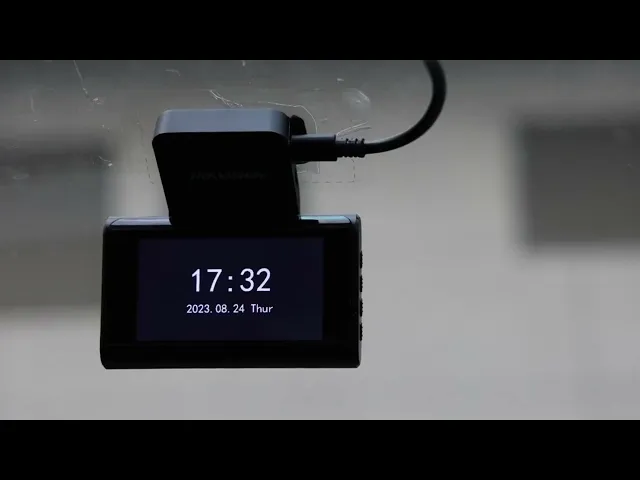 HIKVISION C6 กล้องติดรถยนต์ 1600P จอ IPS 3 นิ้ว