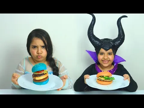 Download MP3 السا ضد ماليفسنت ! تحدي البرغر ! elsa vs maleficent ! burger battle