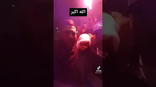 عرس أخينا بلا غنا    شعب مهبول المهم يزها      تهولت دندنها