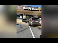 Car plows into UPS store in East Oahu
