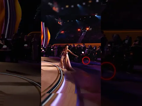 why she throw it like that? 😭💀