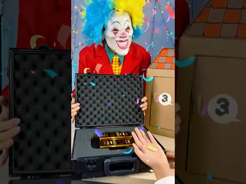 THE SCARY CLOWN HID THE GOLD BEHIND A DOOR! 🤡💰