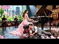 Download Lagu Gadis Piano Menyembunyikan Pria dengan Tubuhnya untuk Menyelamatkannya dari Pembunuh, Tanpa Sadar Bahwa Dia CEO Terkaya—Tertangkap Cinta!