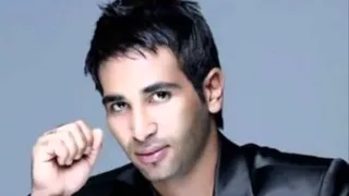 احمد سعد يغني يا ناسي وعدك لعمرو دياب رائعة دندنها