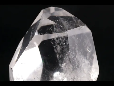 水晶、美形？置き石 水晶 磨き石カット 147g｜天然石 原石 通販 キラリ石