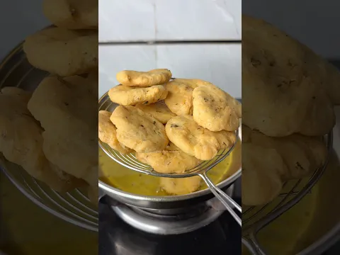 Halwai Style Mathri Recipe #Short #foodie #snacks