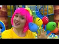 Canción de la familia Daddy Finger | Jugar con globos | Canciones Infantiles Alex y Nastya