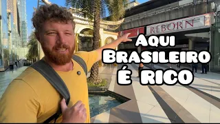 CONHECI o LUGAR onde BRASILEIRO É RICO mesmo GANHANDO EM REAL