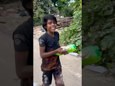 Helping others can bring happiness into your life.🤗 #humanity #helping #kindness #shorts