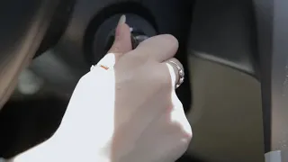 الطاره بين يدي الدعسه تحت رجلي دندنها