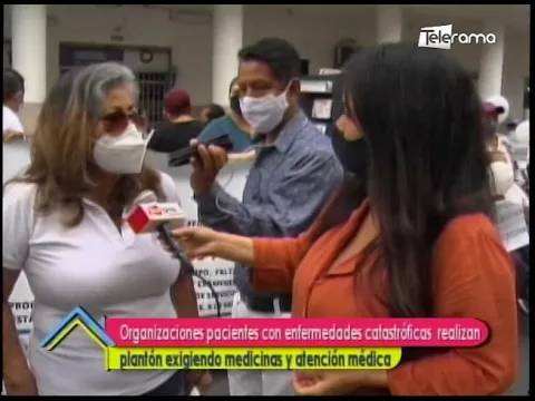 Organizaciones pacientes con enfermedades catastróficas realizan plantón exigiendo medicinas y atención médica