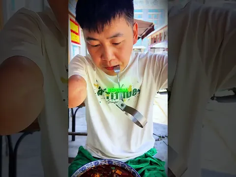 Este discapacitado no podía comer 🥺