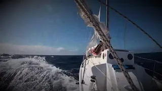 5 LESSONS LEARNED AS A MINIMALIST SOLO OCEAN SAILOR | Wave Rover | Contessa 26