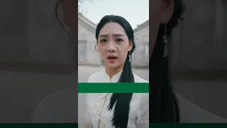 فتاة صغيرة تراقب جدها وهو يتدرب فنون القتال الجزء الاول 