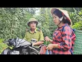Download Lagu The girl was surprised to see her bag of money in the hands of the forest ranger