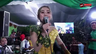 lintang sewengi lala atila goyang oslo alrosta music live sumbersawit magetan