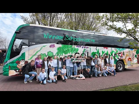 GBS de Vuursteen uit Dalfsen op schoolreis in zelf ontworpen rijdend kunstwerk