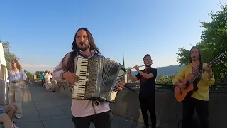 Колумбійці співають українську пісню ЗЕЛЕНЕЄ ЖИТО ЗЕЛЕНЕ у Цюріху 