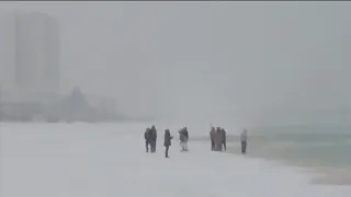 ARE YOU SERIOUS? Winter storm brings record snowfall to FLORIDA!