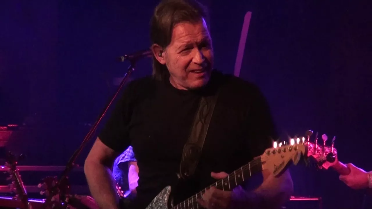 TOMMY CASTRO & the PAINKILLERS - Can't Keep A Good Man Down @ Belly Up - Solana Beach, CA TOMMY CASTRO & the PAINKILLERS - Can't Keep A Good Man Down @ Belly Up - Solana Beach, CA