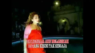 Download Nia Daniaty - Dia Sahabat Karibku [OFFICIAL] MP3