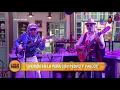 Pedro y Pablo sing "Marcha de la bronca" - La Peña de Morfi