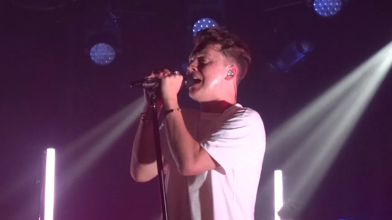 Conor Maynard - Someone you loved (live @ melkweg, Amsterdam)