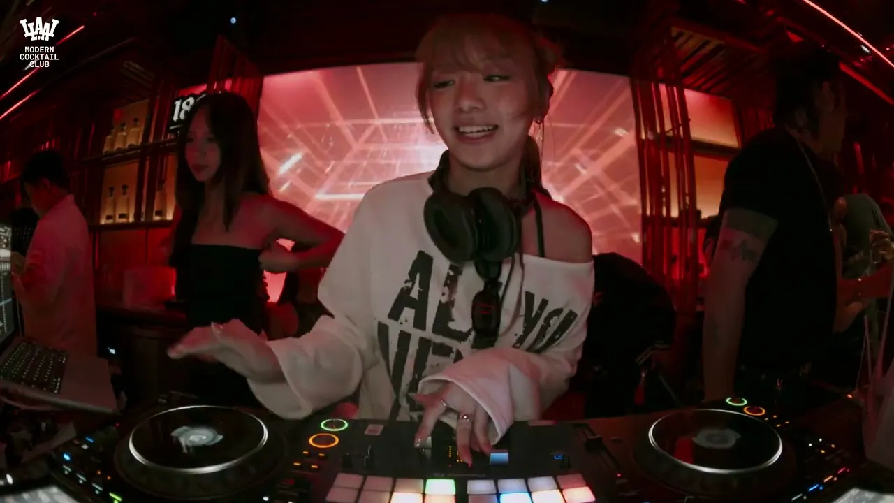 KIARA @ LAILA SAIGON VIETNAM | OPEN FORMAT SET
