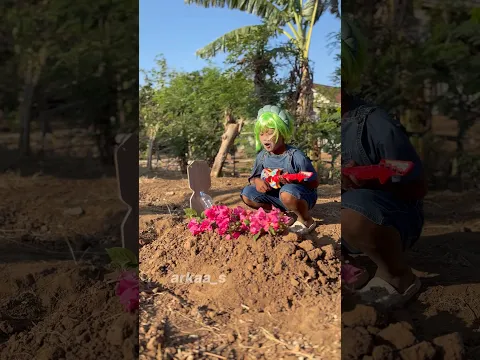 Malah ngamen di kuburan | arkaa_s