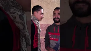 الدكش بياخد كارته من الناس اللي معديه 