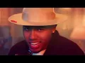 Luis Fonsi, Myke Towers - Bésame (Official Video)