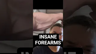 He ONLY Uses STRAPS Gym 