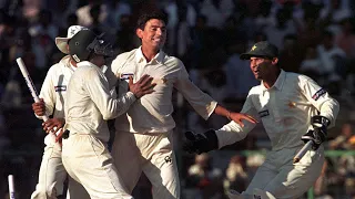 saqlain mushtaq all 10 wickets vs india magical bowling 1st test 1999 crowd stunned 