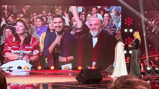 زينة لعراب من تيزي وزو تبدع في أغنية فردية في البرايم النهائي لألحان وشباب وهكذا كانت أجواء العائلة 